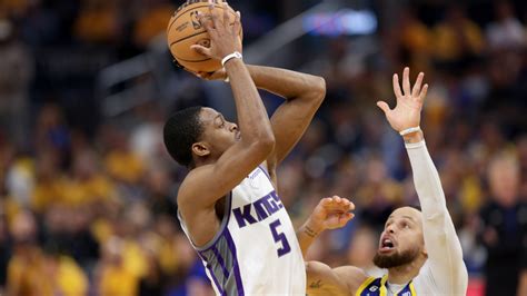 Kings outduel Warriors on the road to stay alive, force decisive Game 7.
